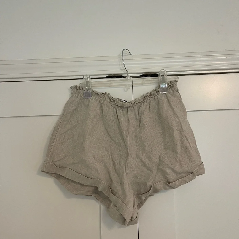 Reformation Linen Shorts - Picture 1 of 3